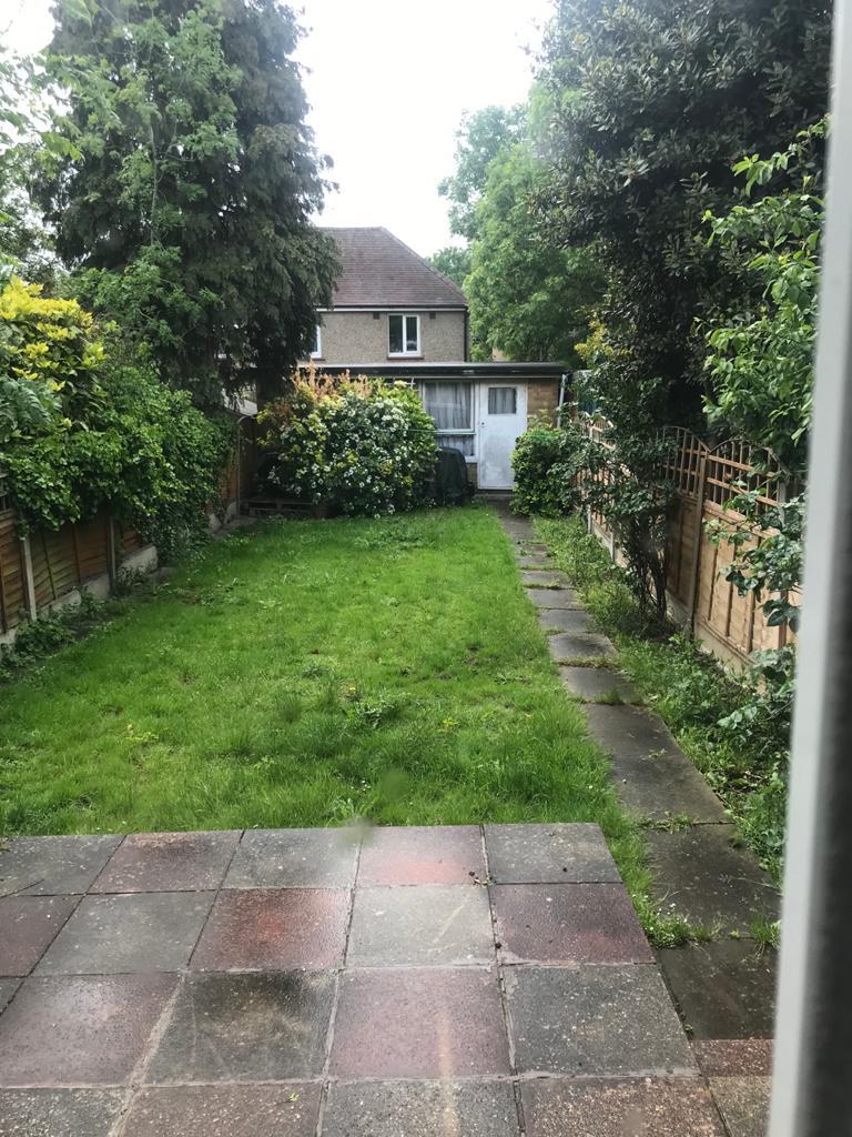 St. Albans Avenue, London